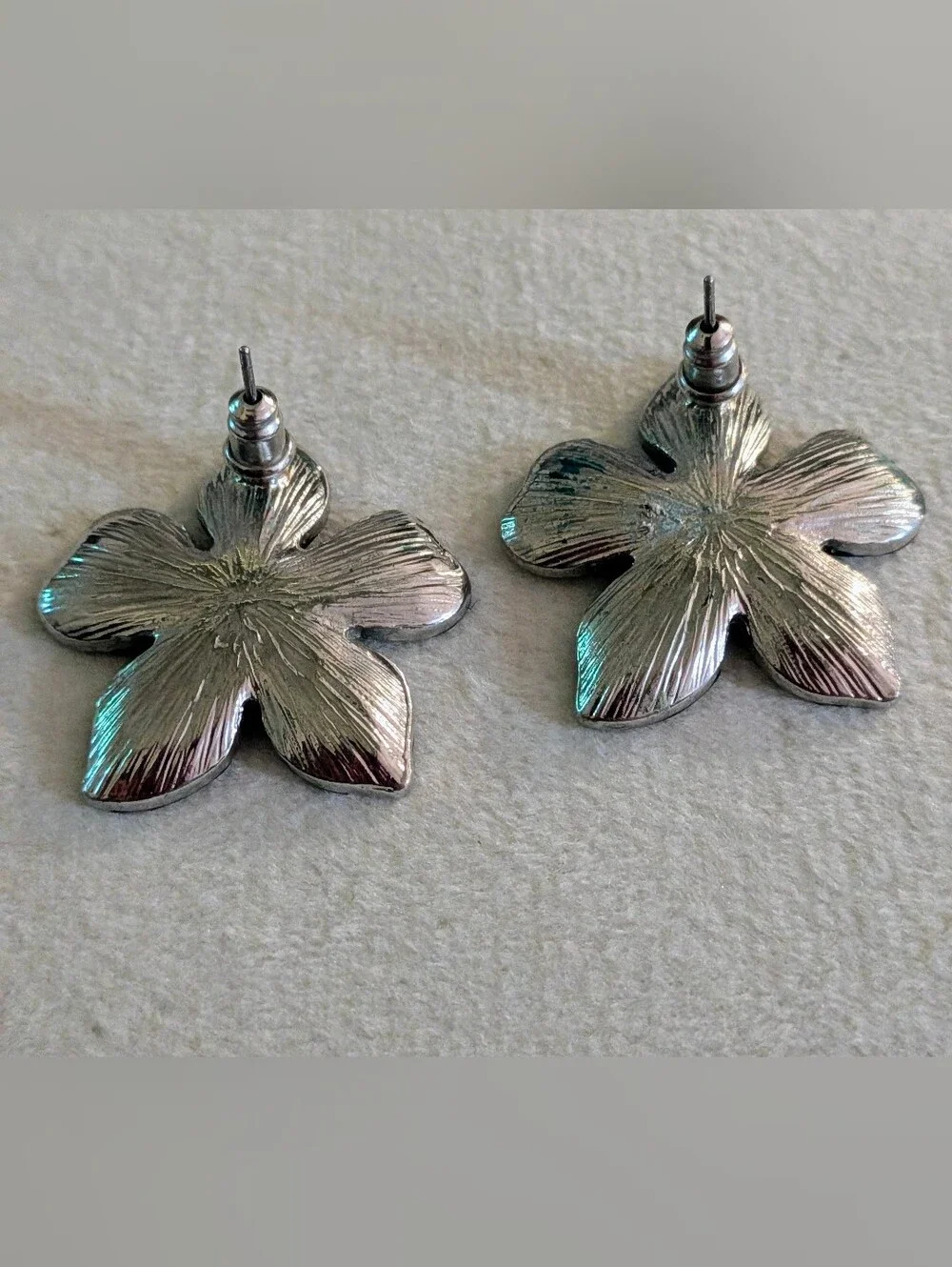 Vintage Silver-Tone Rhinestone Flower Post Earrings
